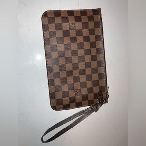 Louis Vuitton Damier Ebene Neverfull MM Pochette